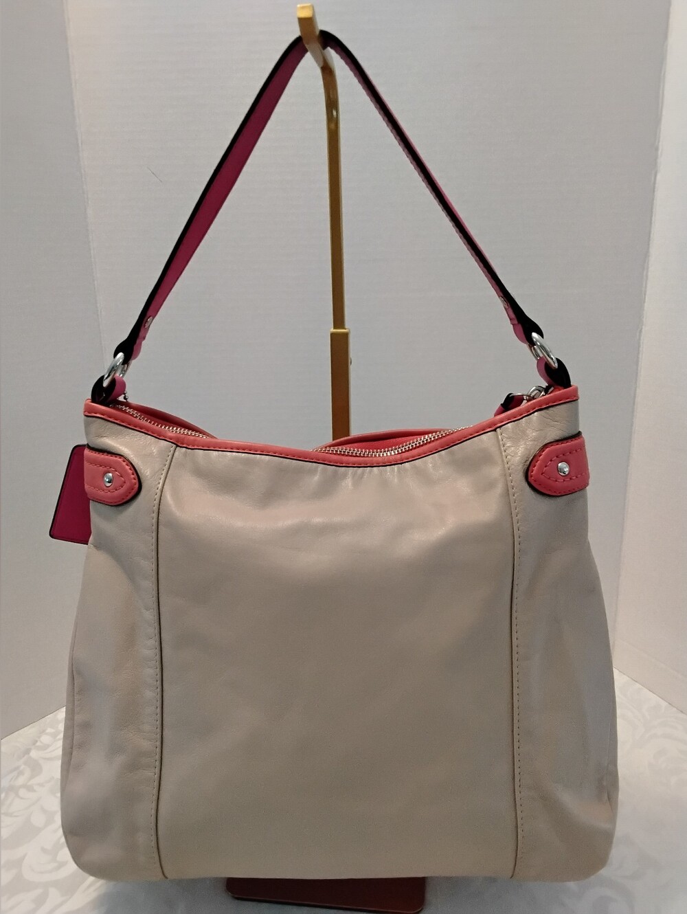 Coach Beige Daisy Leather Shoulder Hobo with Pink/Orange Trim and Tags - Picture 2 of 7